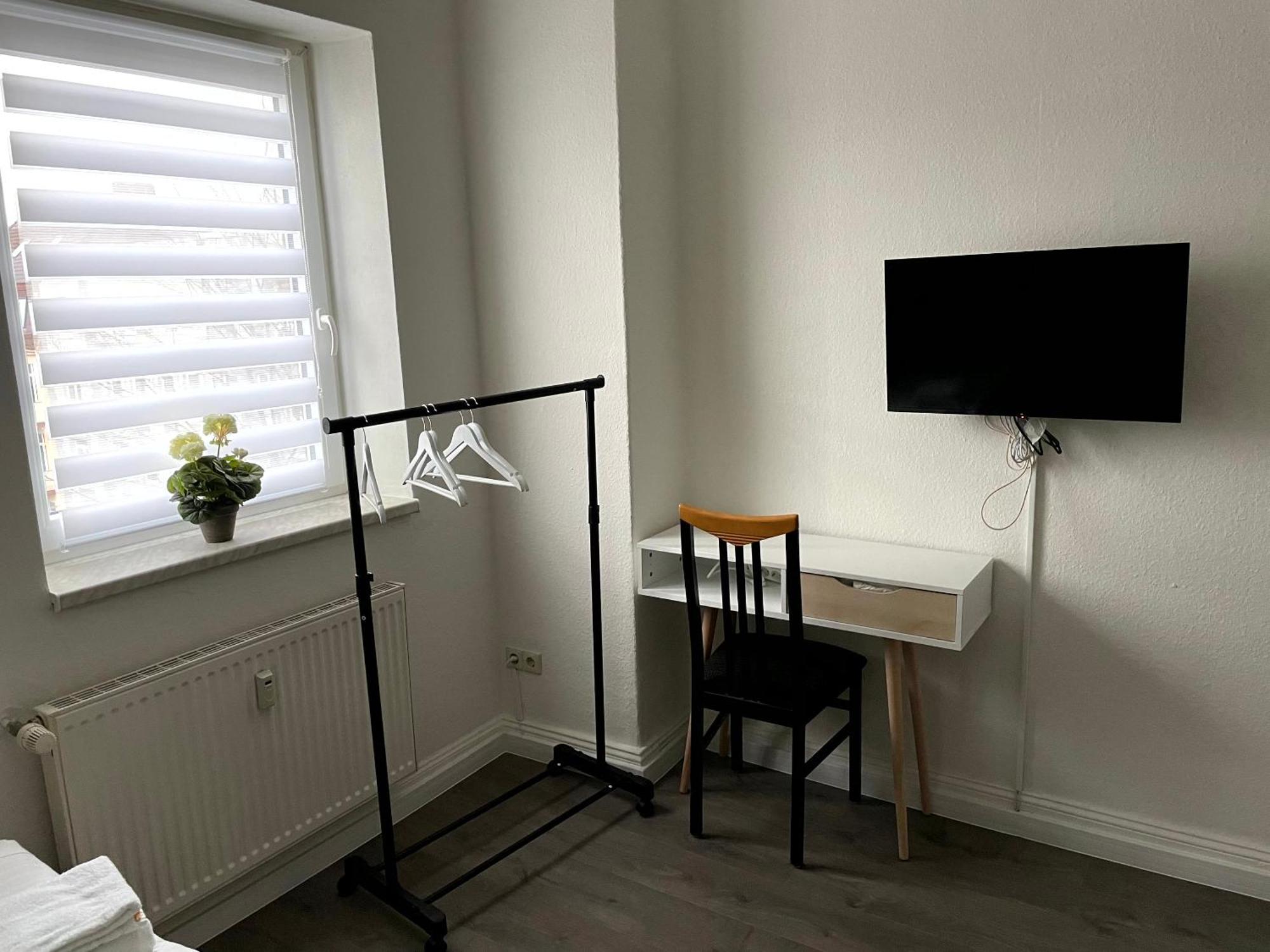 Modernes Apartment Mit 2 Schlafzimmern Und Privatparkplatz Nahe Innenstadt Neumünster Zewnętrze zdjęcie