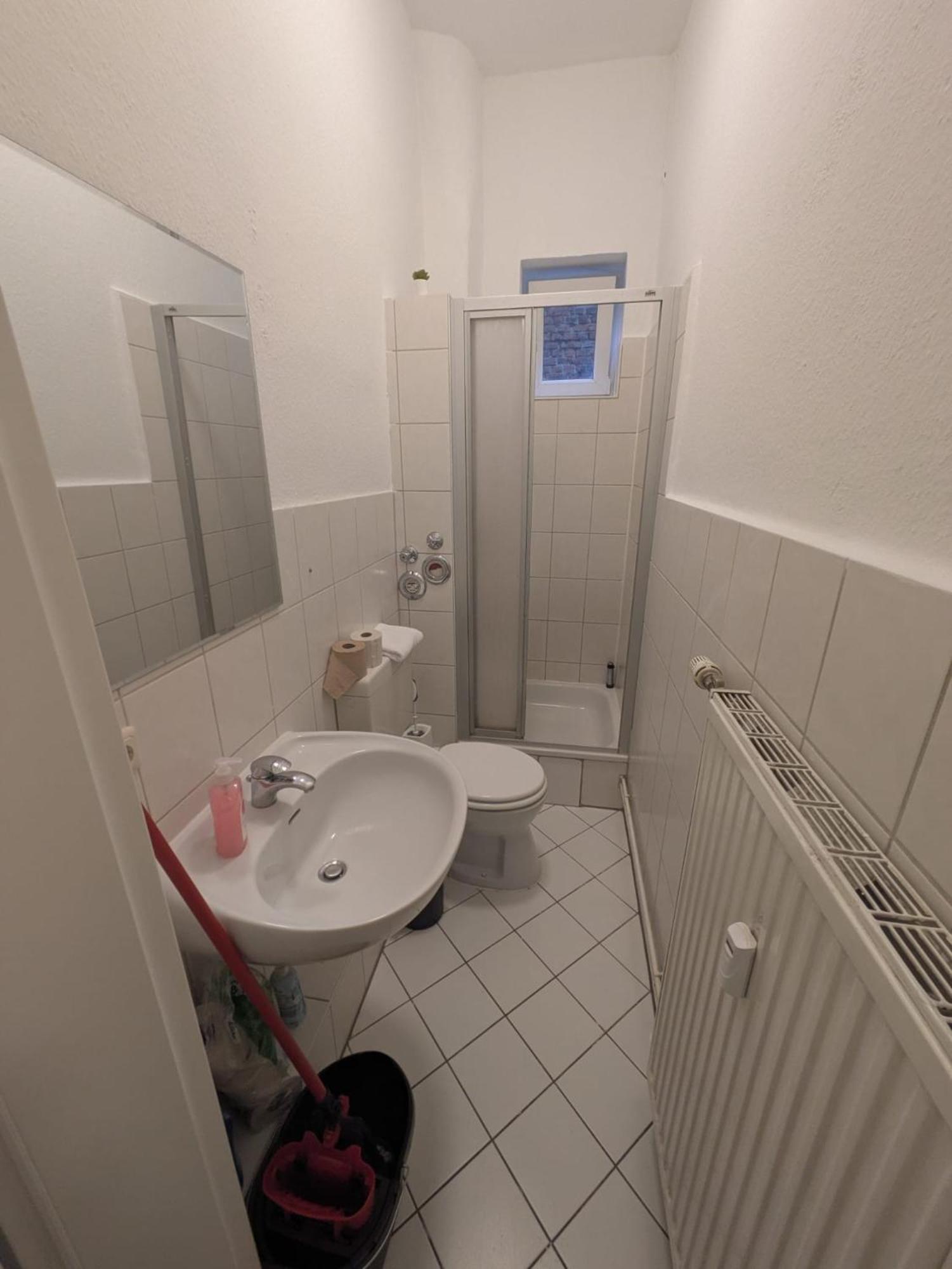 Modernes Apartment Mit 2 Schlafzimmern Und Privatparkplatz Nahe Innenstadt Neumünster Zewnętrze zdjęcie