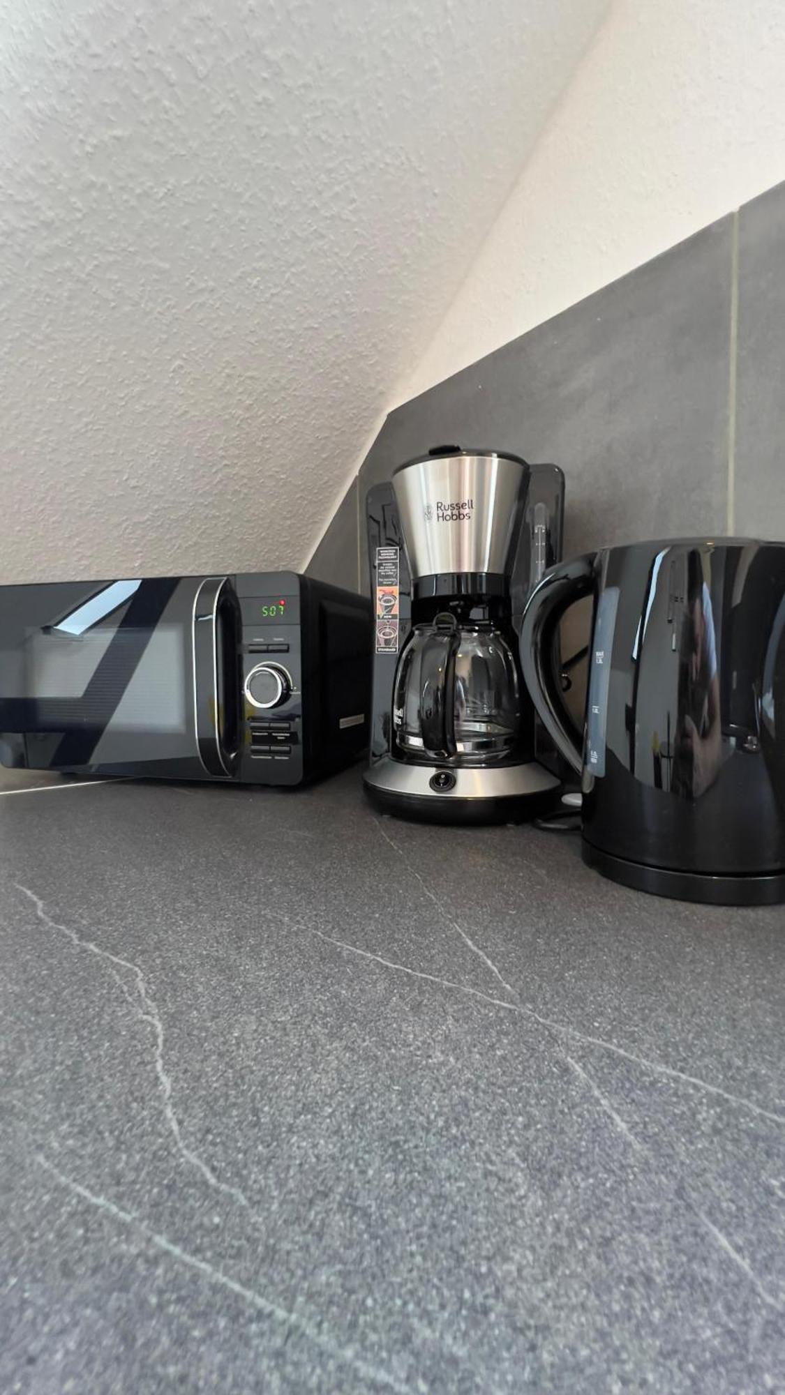 Modernes Apartment Mit 2 Schlafzimmern Und Privatparkplatz Nahe Innenstadt Neumünster Zewnętrze zdjęcie